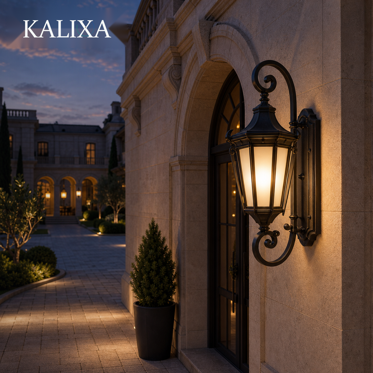 KK12 833wl Historic Hotel Dusk